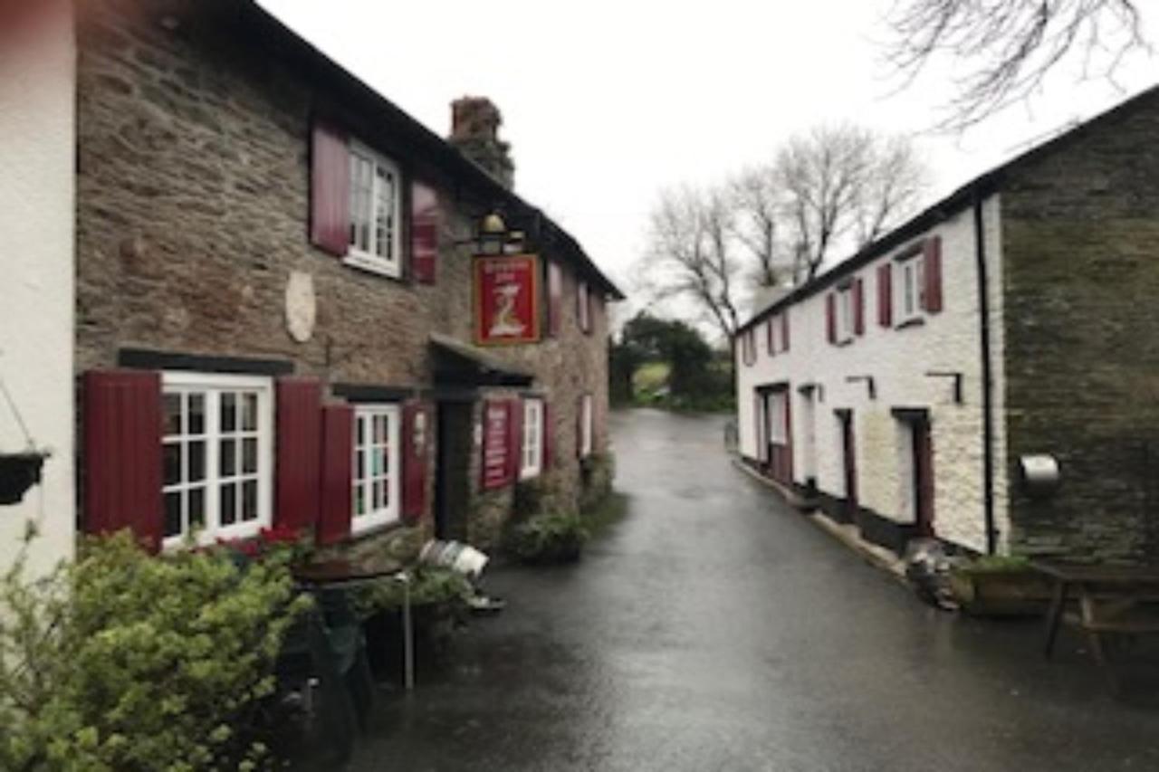 The Dolphin Inn คิงส์บริดจ์ ภายนอก รูปภาพ