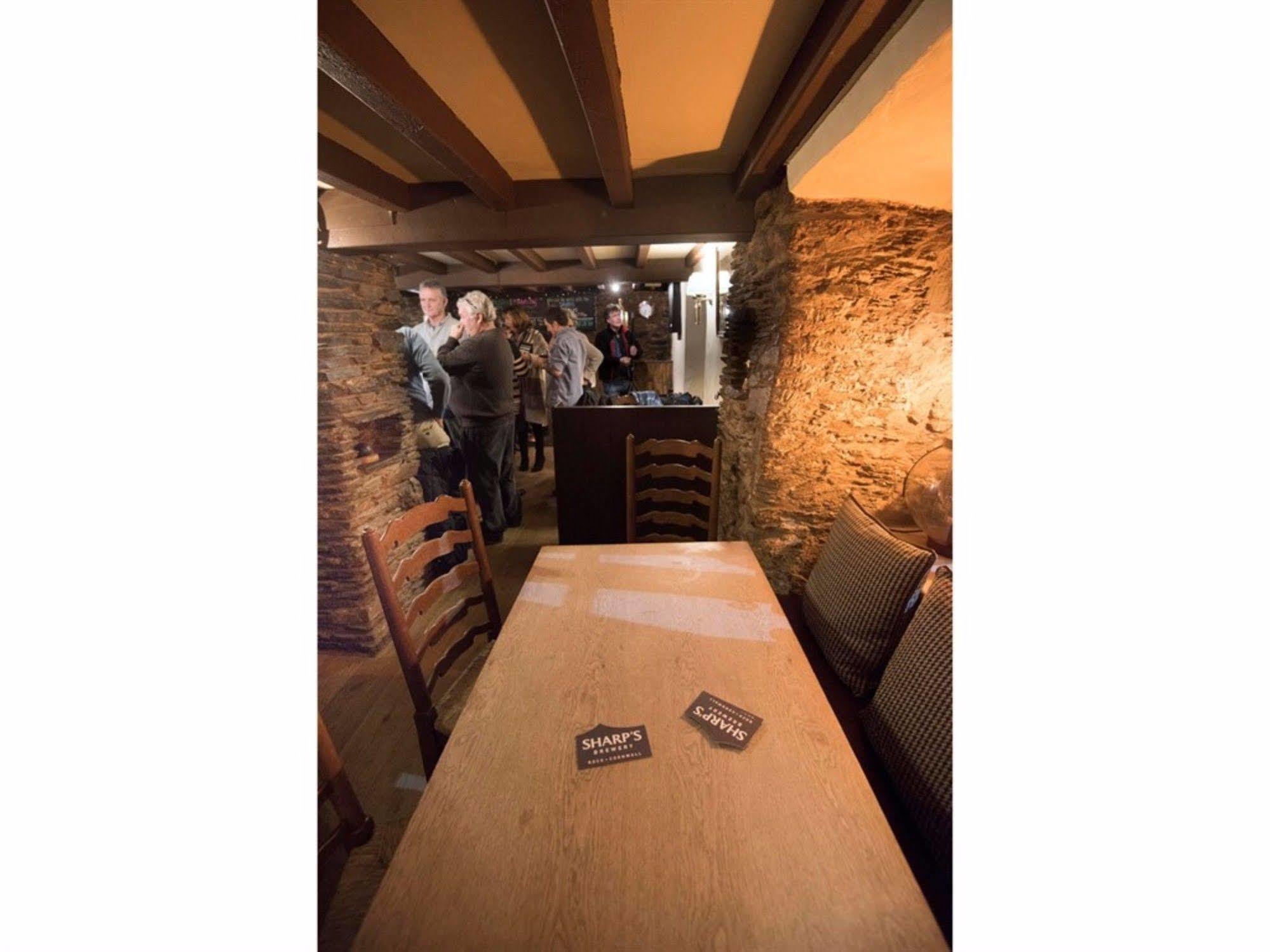 The Dolphin Inn คิงส์บริดจ์ ภายนอก รูปภาพ